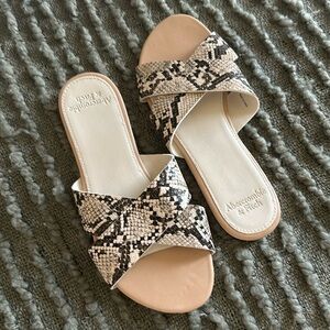 Abercrombie & Finch sandals